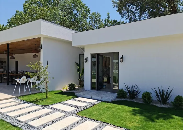 Freya Ξενοδοχείο *